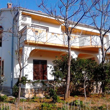 פג Apartments Kresimir Beauty With Shadow Trees And Parking Place מראה חיצוני תמונה