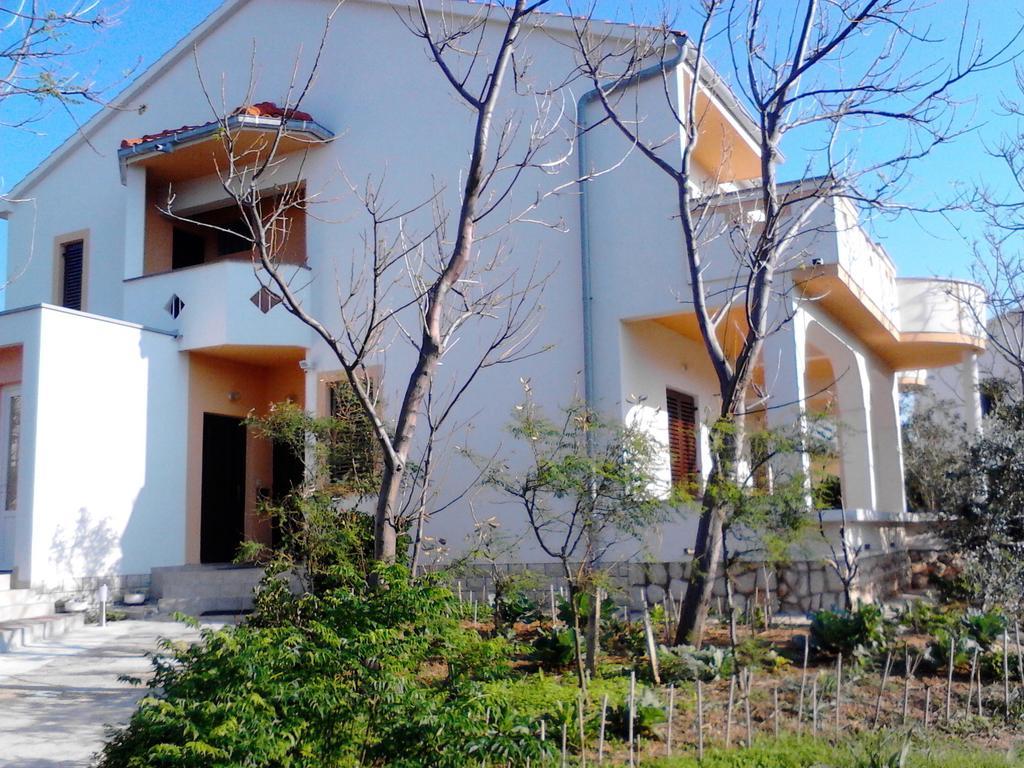 פג Apartments Kresimir Beauty With Shadow Trees And Parking Place חדר תמונה