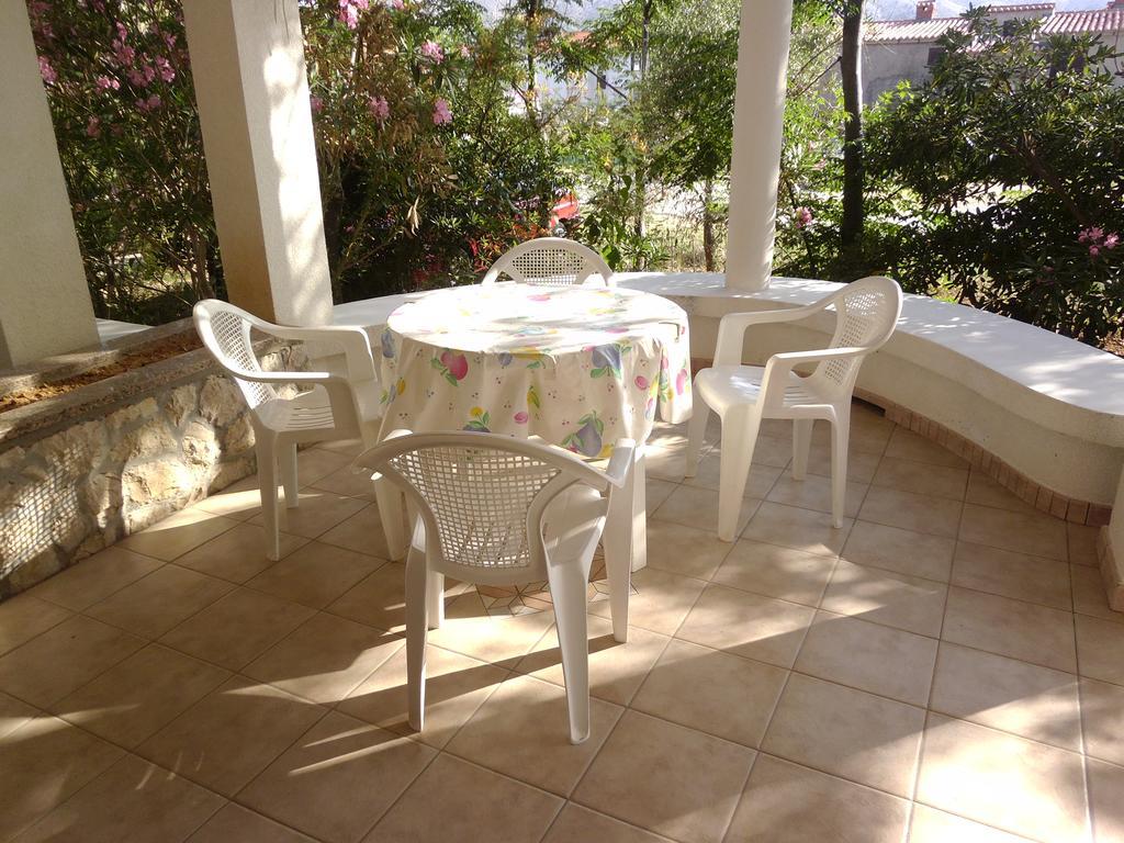 פג Apartments Kresimir Beauty With Shadow Trees And Parking Place חדר תמונה