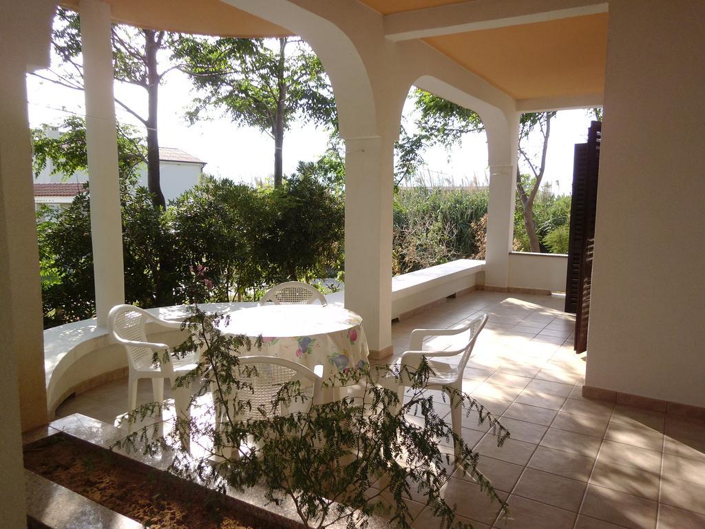 פג Apartments Kresimir Beauty With Shadow Trees And Parking Place מראה חיצוני תמונה