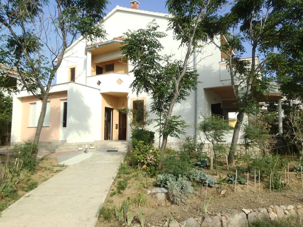 פג Apartments Kresimir Beauty With Shadow Trees And Parking Place חדר תמונה
