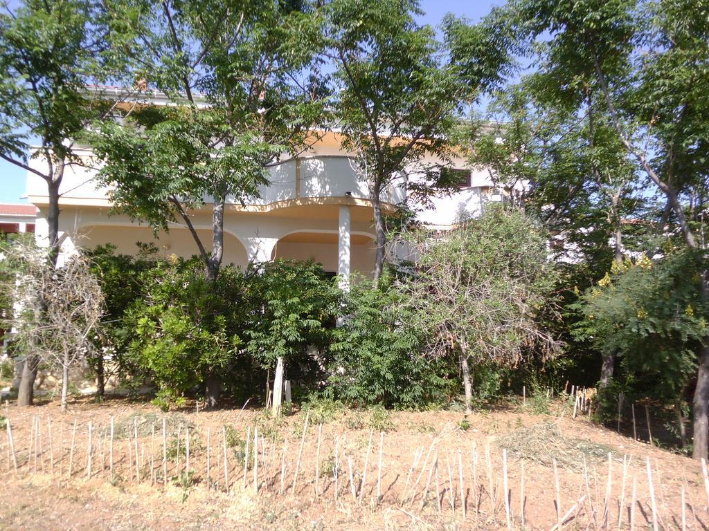 פג Apartments Kresimir Beauty With Shadow Trees And Parking Place מראה חיצוני תמונה
