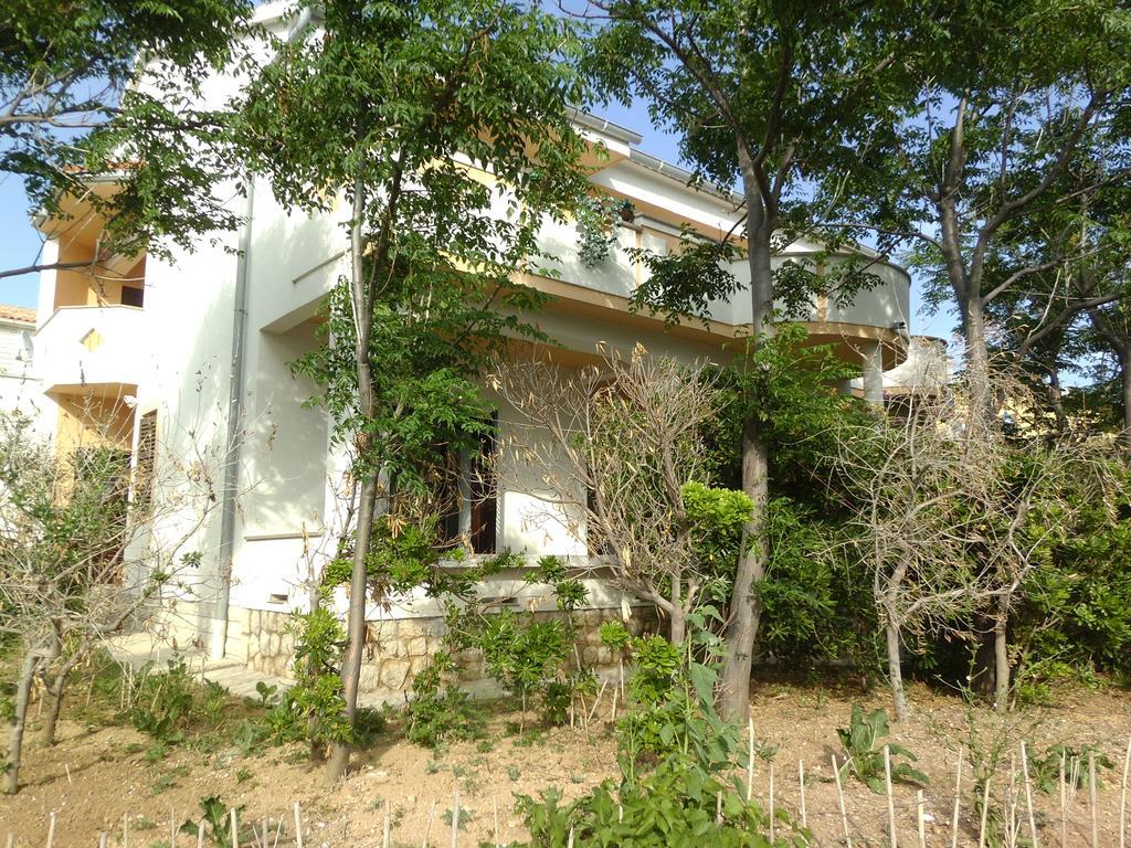 פג Apartments Kresimir Beauty With Shadow Trees And Parking Place חדר תמונה